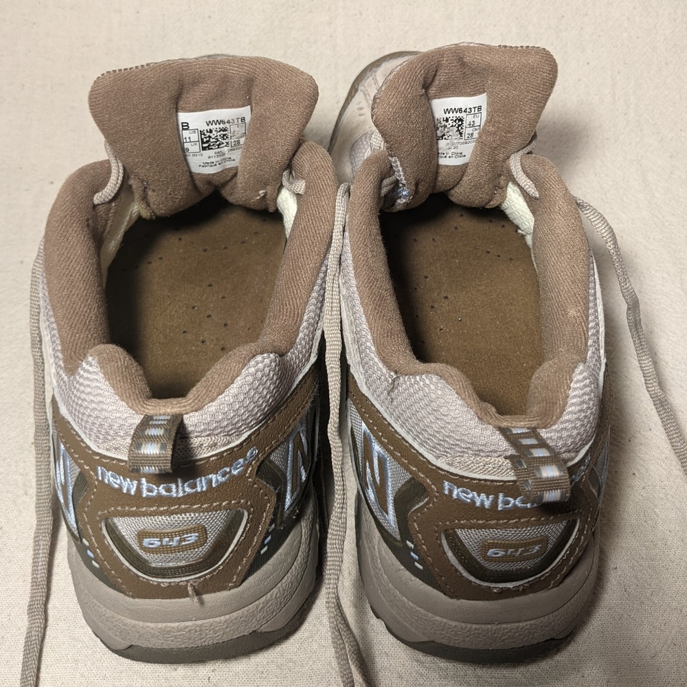 New Balance 643 Sz 11 Women Hiking Shoe Tan Suede Absorb Sole Performance Clean - Picture 8 of 12